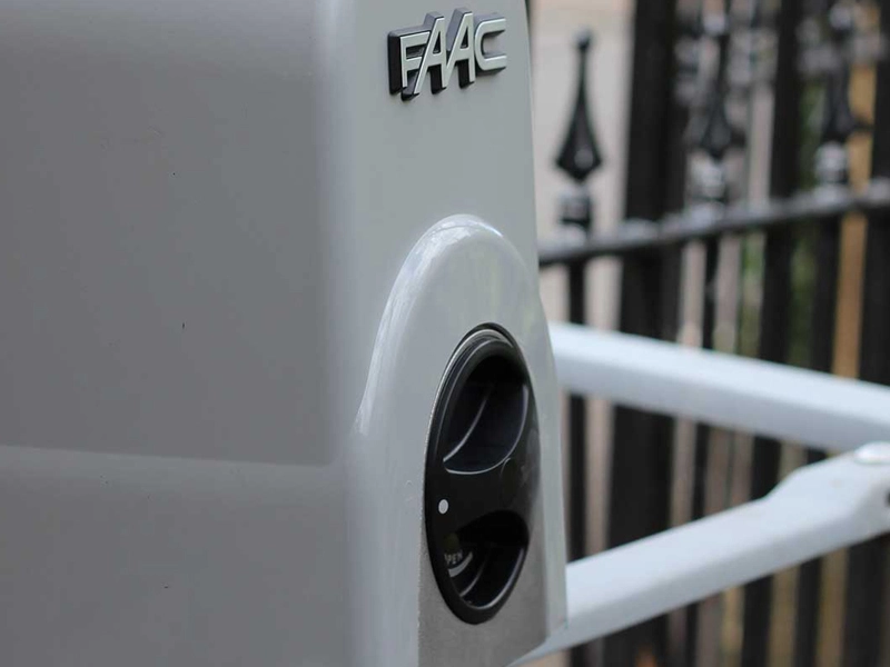 FAAC 491 Electric Gate Motor With Articulated Arm For Large Gates